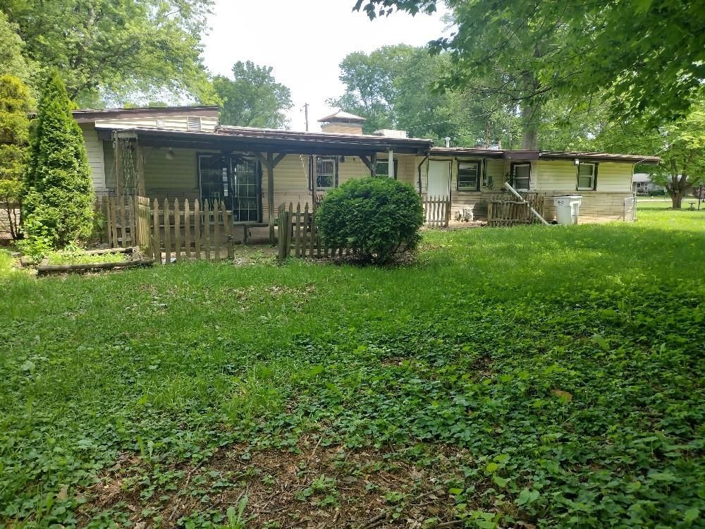 935 E Wood Ln, Terre Haute, IN 47802 Trulia