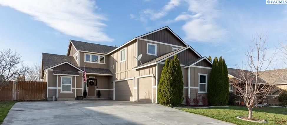 424 S Penn Pl, Kennewick, WA 99336