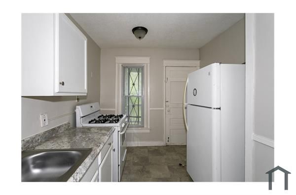 3919 Norledge Ave #2W, Kansas City, MO 64123