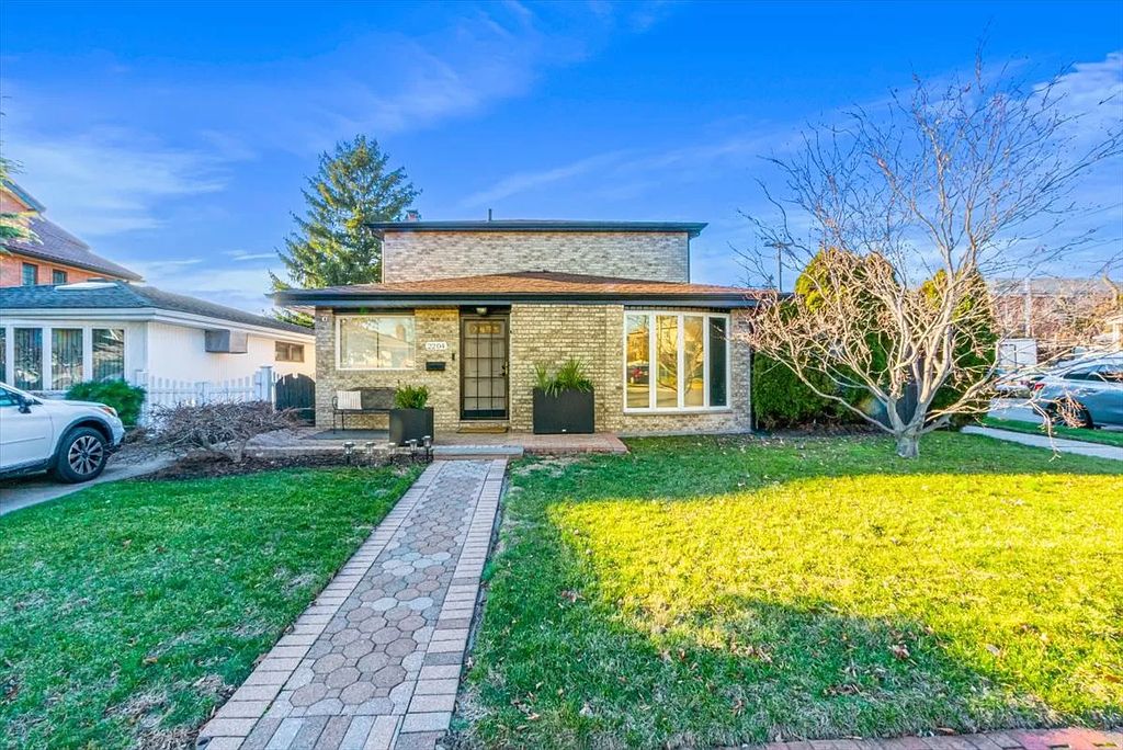 2204 Murray St, Flushing, NY 11357 Trulia