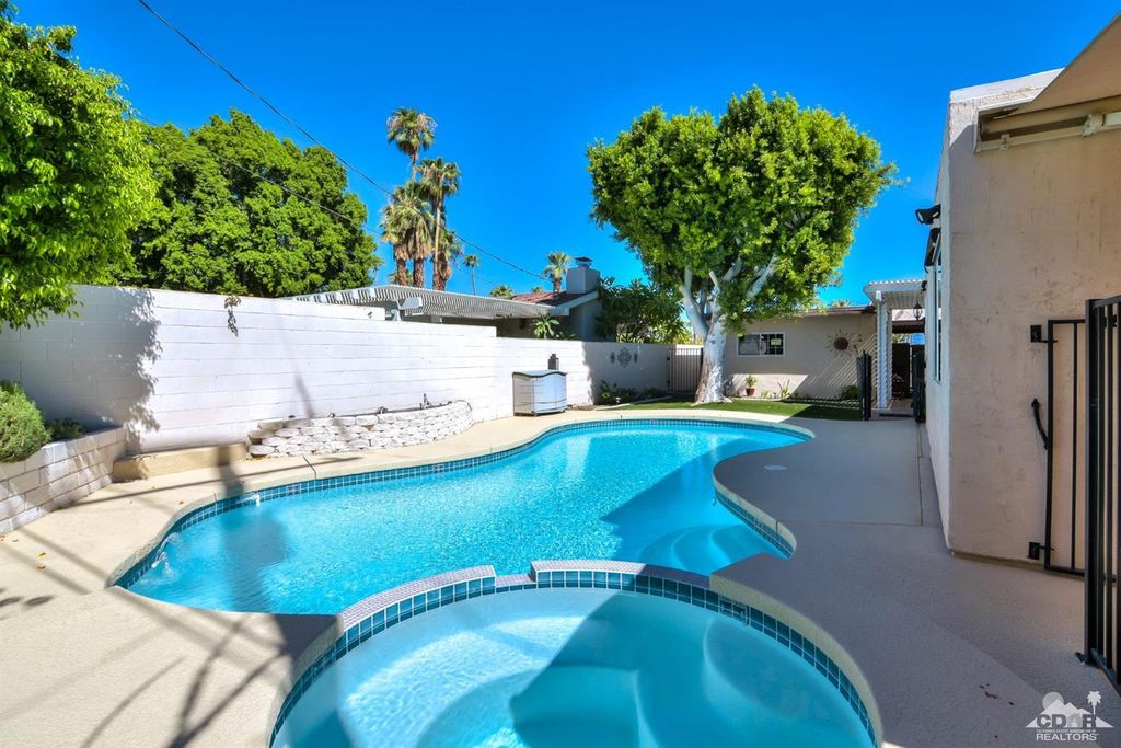 72555 Beavertail St, Palm Desert, CA 92260