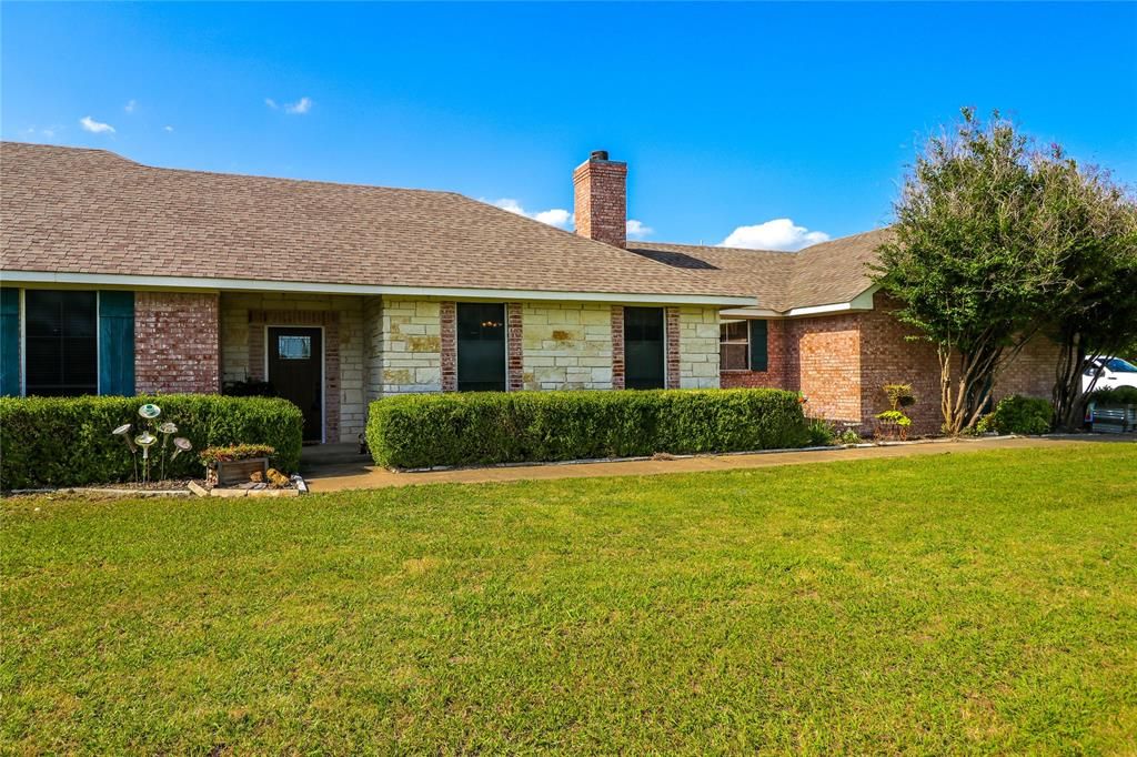287 Meadowview Cir, Van Alstyne, TX 75495