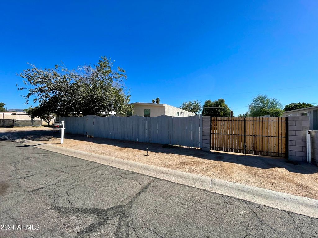 457 S 97th St, Mesa, AZ 85208