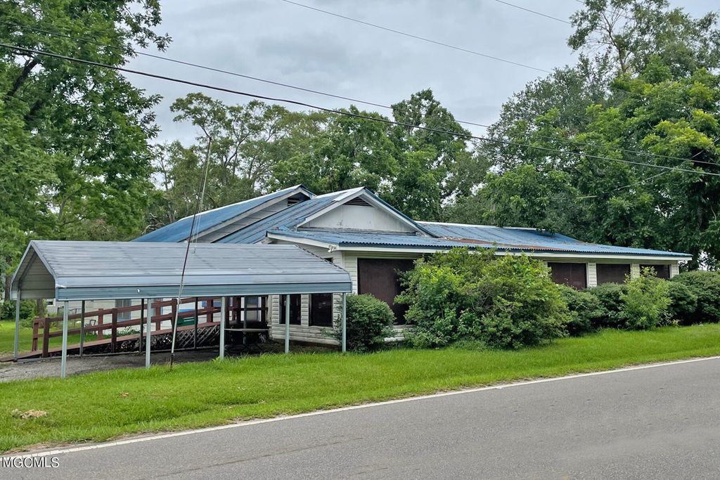 133 Mill St, Lucedale, MS 39452