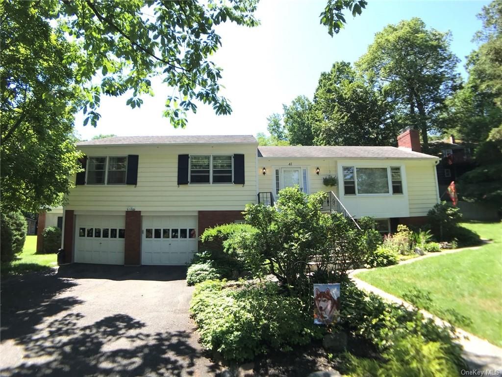 41 Cedar Ln, Pleasantville, NY 10570