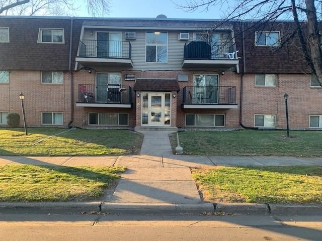 1707 21st Ave S #319, Grand Forks, ND 58201
