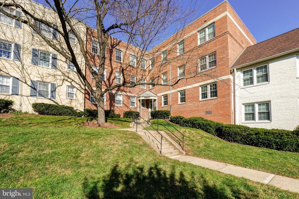 2207 Washington Ave #W-103, Silver Spring, MD 20910