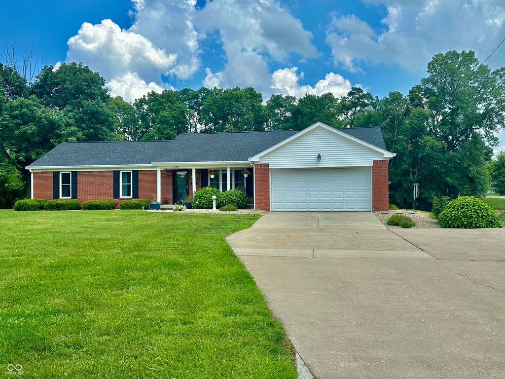 1109 S  College Ave, Greencastle, IN 46135