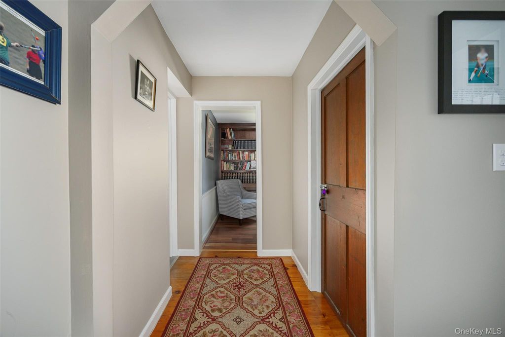 view 30th full size image of this home