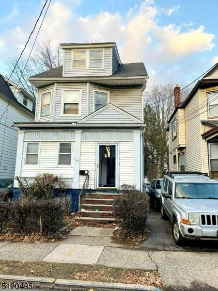 152 Madison Ave, Irvington Twp., NJ 07111-2504