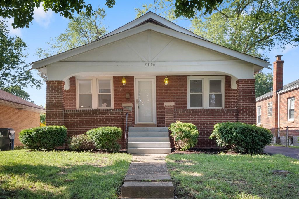 8336 Orchard Ave, Saint Louis, MO 63132