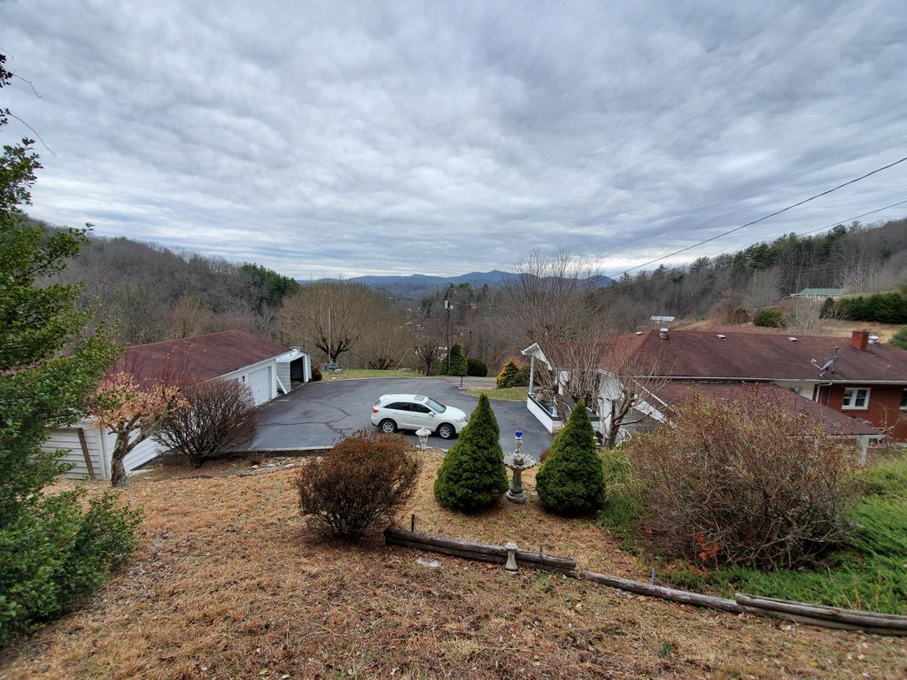 102 Pitt Rd, Spruce Pine, NC 28777 Trulia