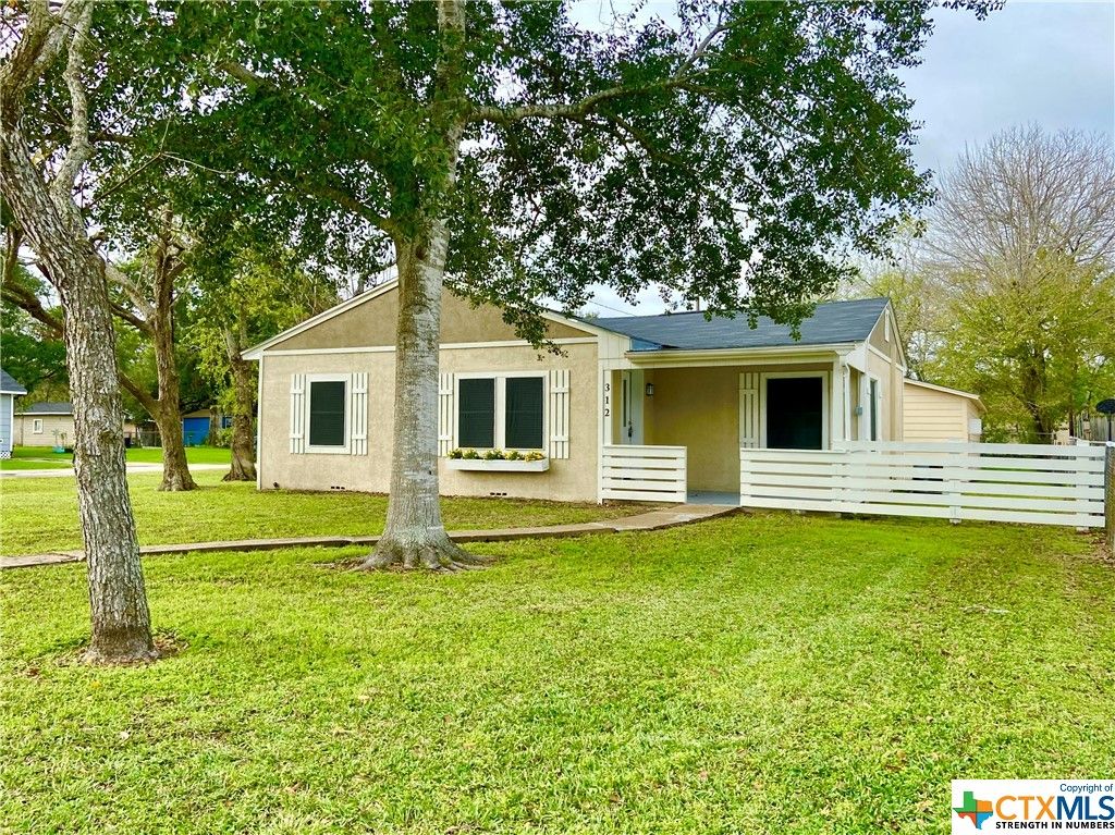 312 W Cypress St, Edna, TX 77957 Trulia