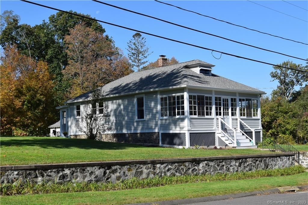 137 White Ave, Middlebury, CT 06762