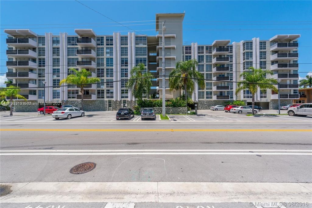 9800 W Bay Harbor Dr #603, Miami Beach, FL 33154