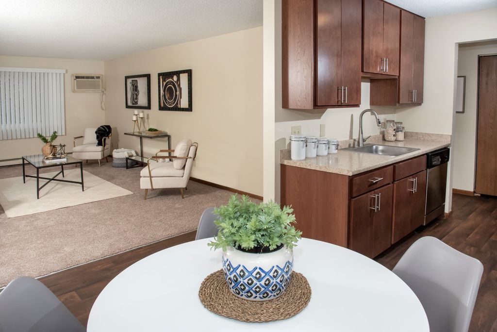 River 10 Apartments Anoka, MN Trulia