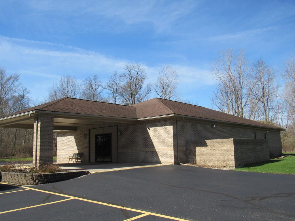 329 E Main St, Addison, MI 49220