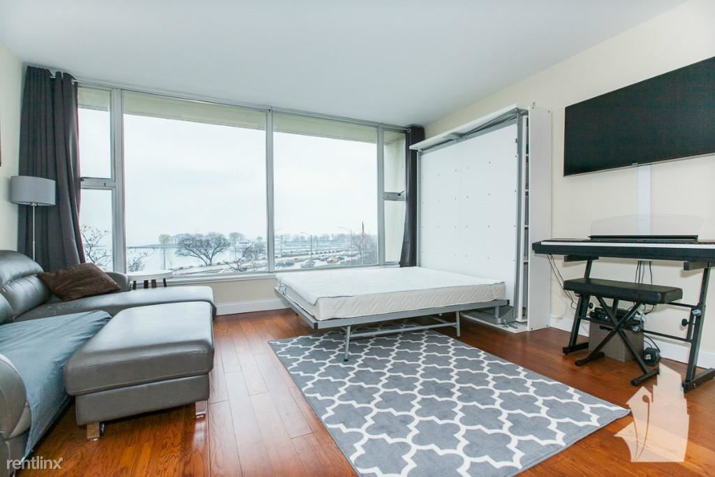3200 N Lake Shore Dr, Chicago, IL 60657