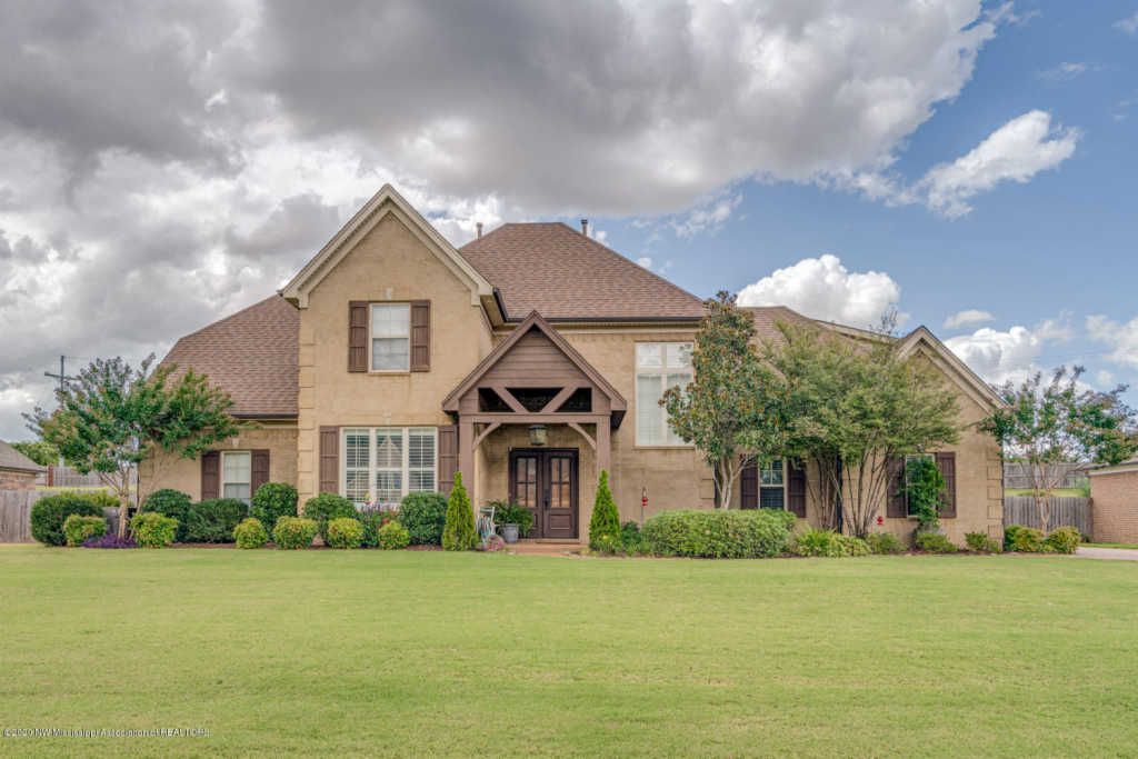 3825 Cherry Lake Cv, Southaven, MS 5 Bed, 4 Bath Single 3825 Cherry Lake Cv, Southaven, MS 5 Bed, 4 Bath Single
