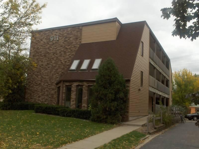 911 E Grand River Ave #203, East Lansing, MI 48823