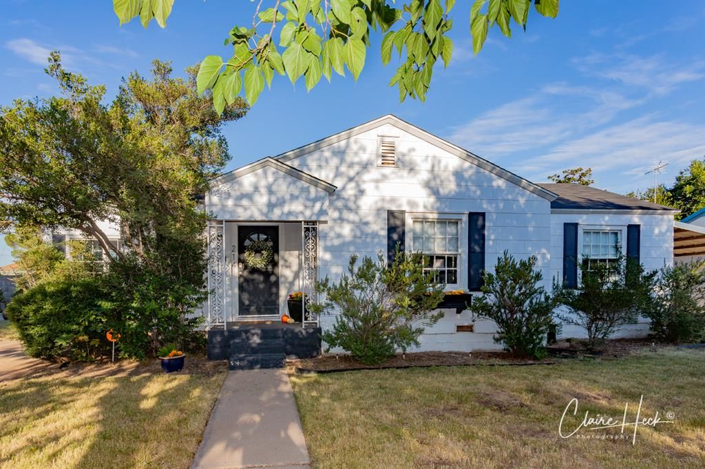 214 Ridglea Dr, Midland, TX 79701