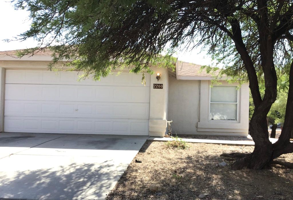2200 S Saint Stephen Dr, Tucson, AZ 85713