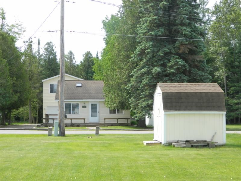 679 W Lake St, Spruce, MI 2 Bed, 1 Bath SingleFamily Home 52