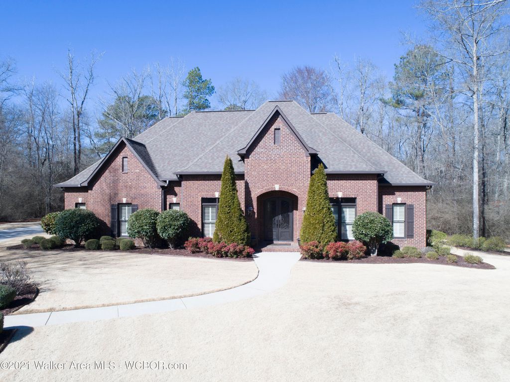2620 Creekside Ln, Jasper, AL 4 Bed, 4 Bath SingleFamily Home 44