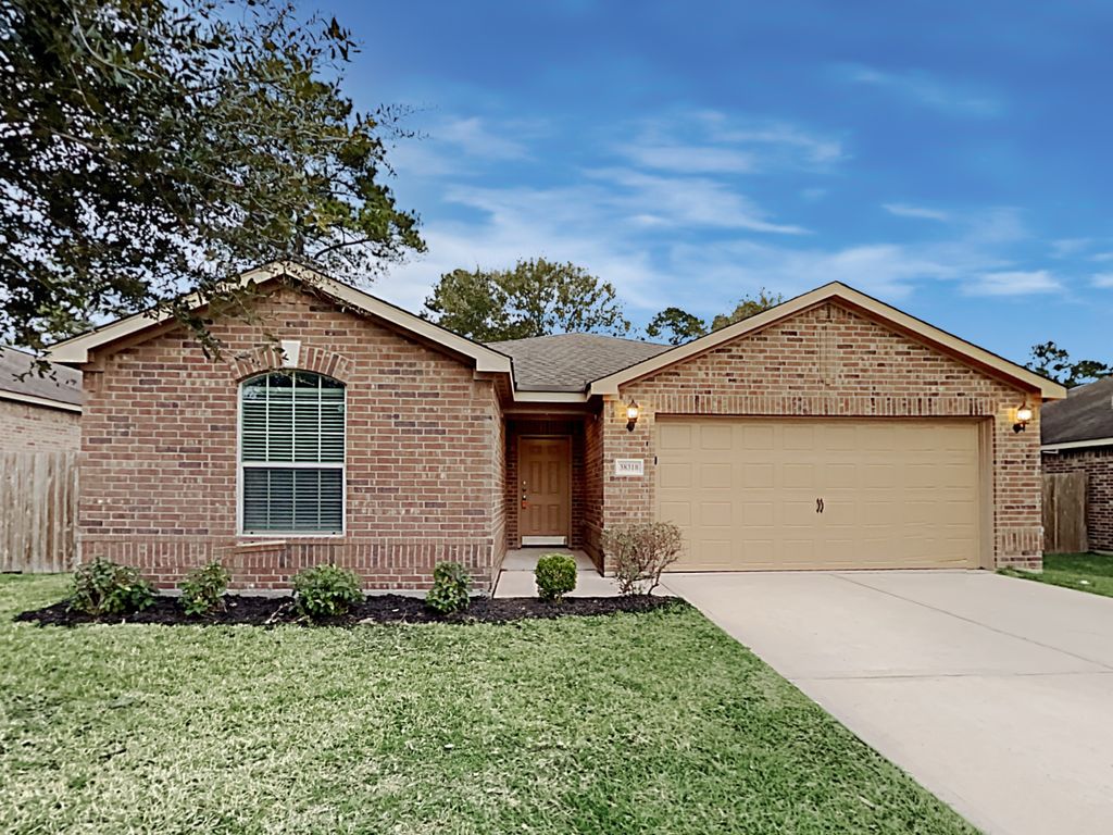 38318 Miranda Ln, Magnolia, TX 77355