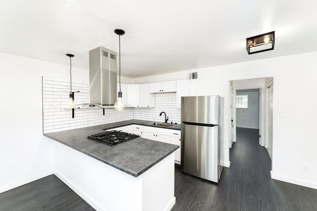 4133 E Belleview St, Phoenix, AZ 85008