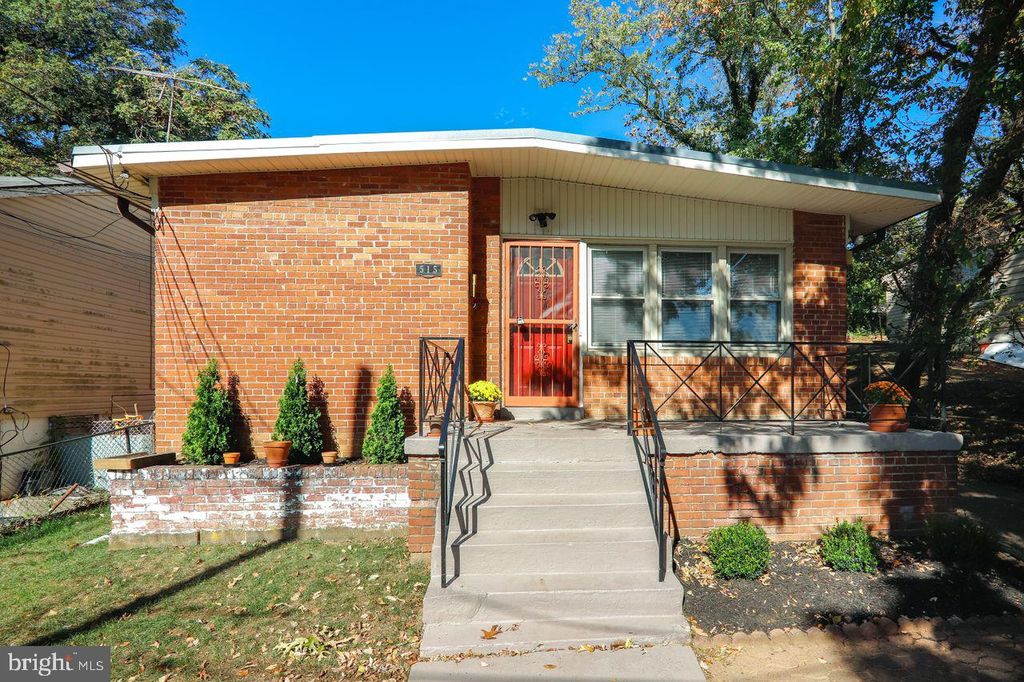 515 Abel Ave, Capitol Heights, MD 20743