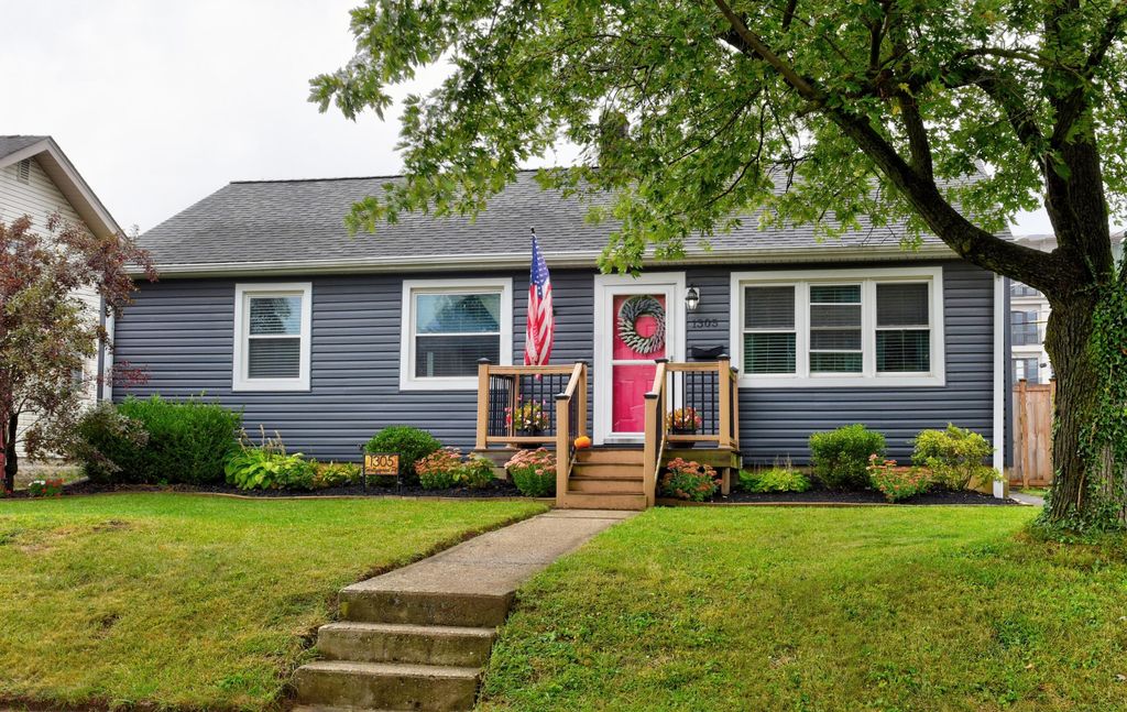 1305 Hollywood Pl, Columbus, OH 43212