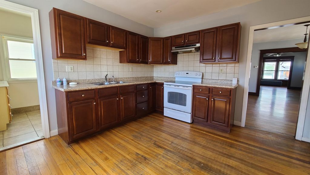 41 Daniels St 2, Pawtucket, RI 02860 Trulia