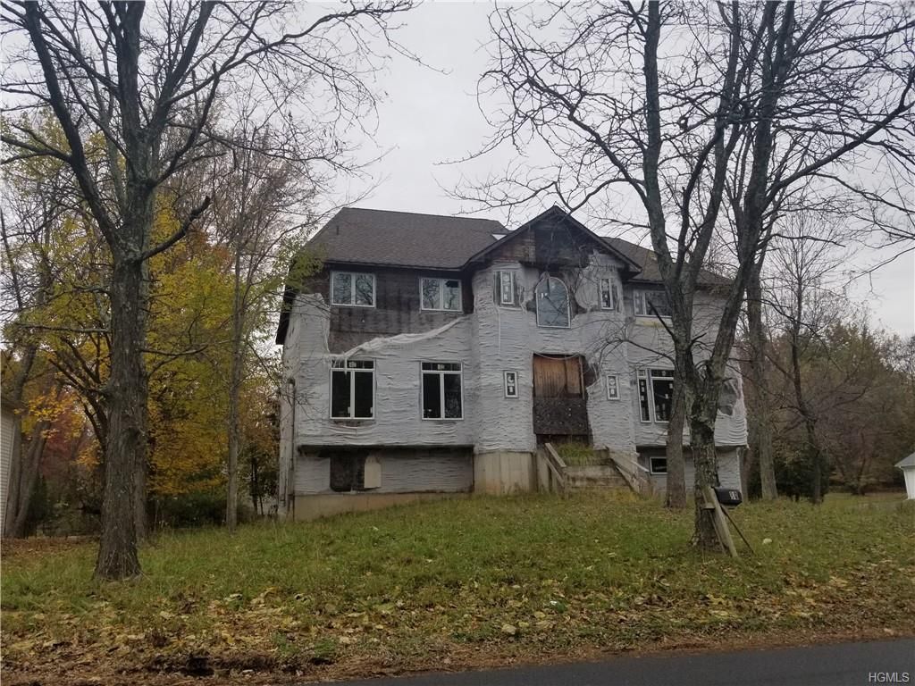 60 Carlton Rd, Monsey, NY 10952
