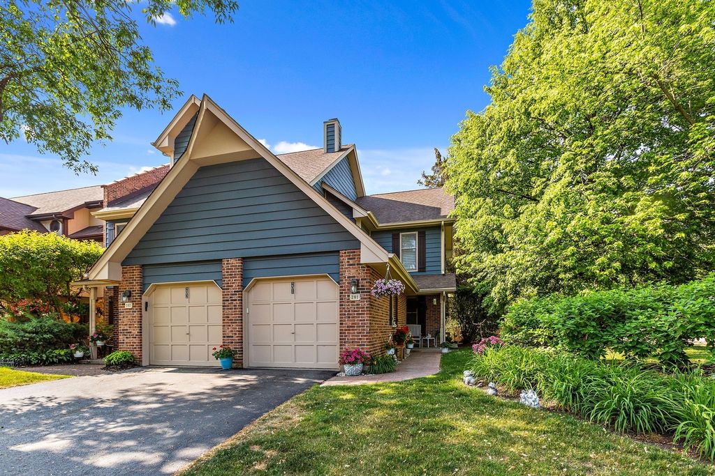 201 Country Ln, Des Plaines, IL 60016