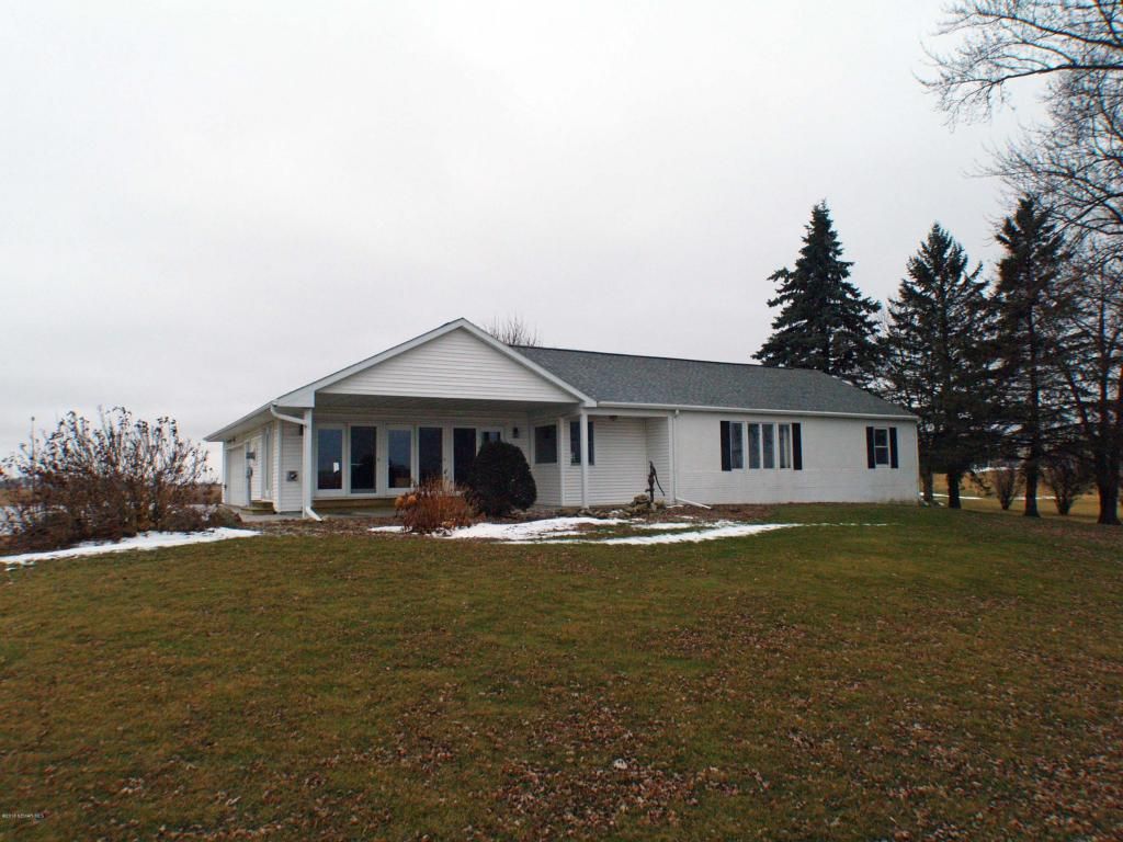 30863 County Road 1, La Crescent, MN 55947