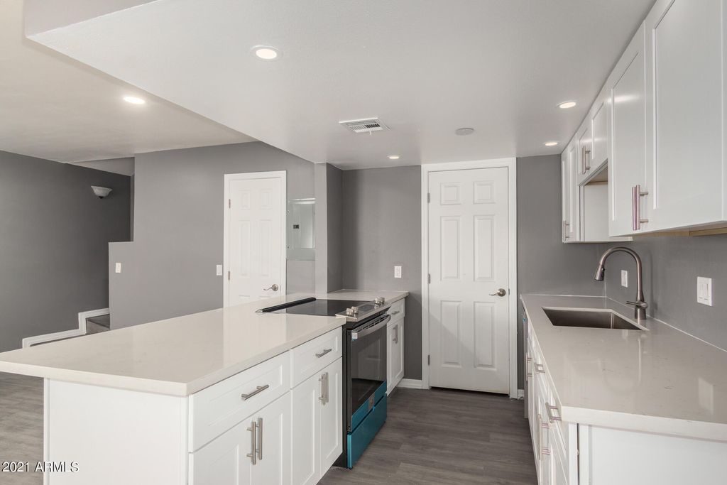 4704 E Portland St, Phoenix, AZ 85008