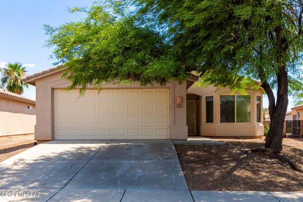 8949 N Velvet Mesquite Pl, Tucson, AZ 85742