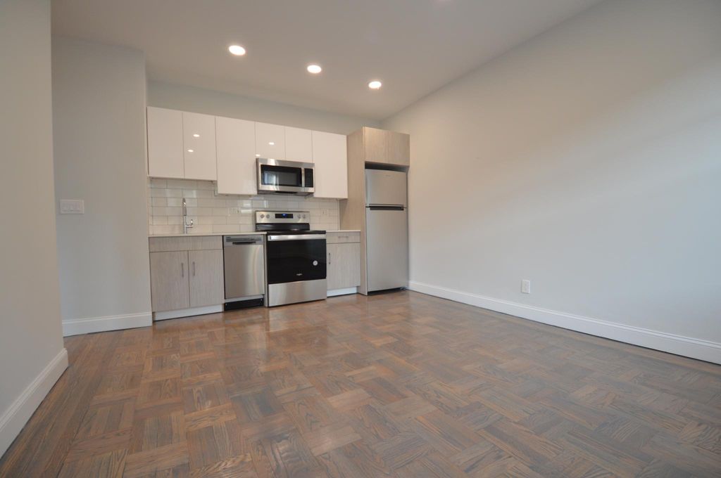 21 Queensberry St #7, Boston, MA 02215