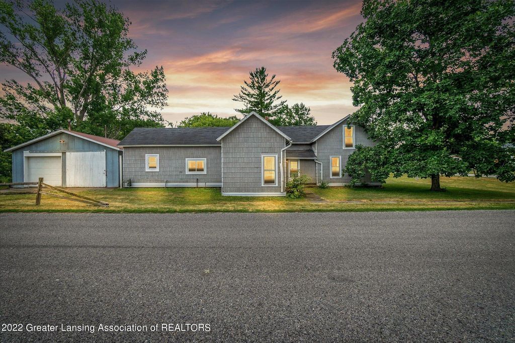 320 N Newton St, Middleton, MI 48856 Trulia