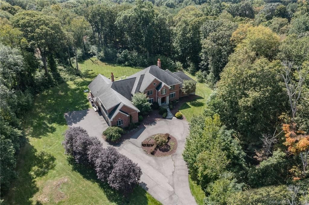 215 Old Mountain Rd, Farmington, CT 06032