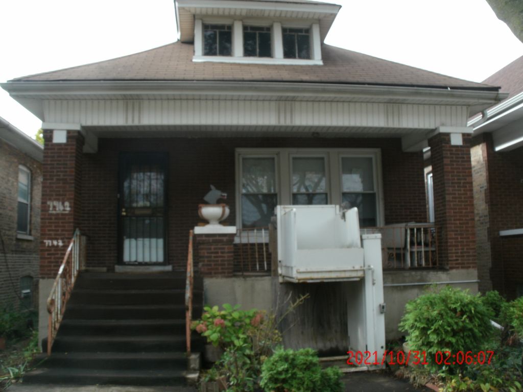 7742 S Loomis Blvd, Chicago, IL 60620