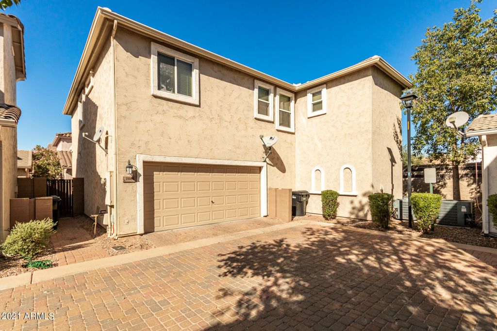 10060 E Isleta Ave, Mesa, AZ 85209