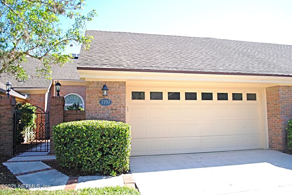 7797 Deerwood Point Ct, Jacksonville, FL 32256