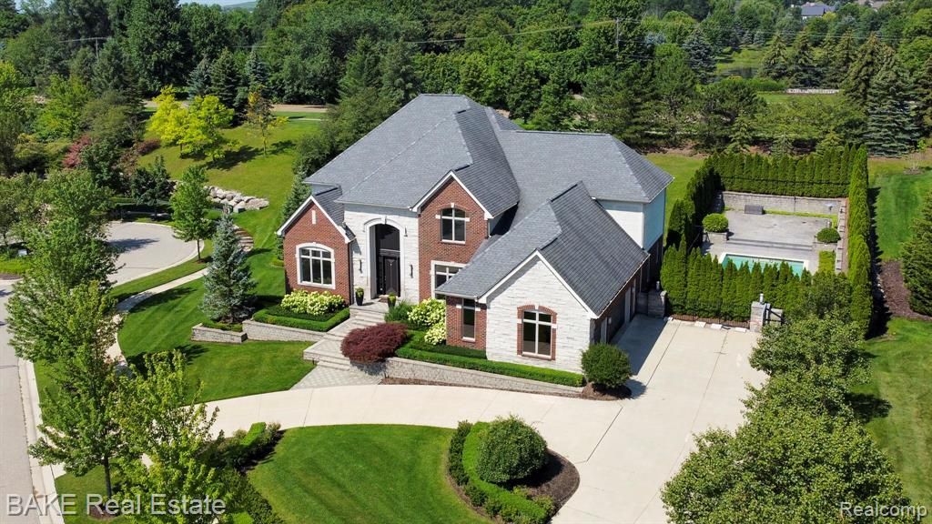 18053 Devonshire Ct Northville Mi 48168 Mls 2210059404 Trulia