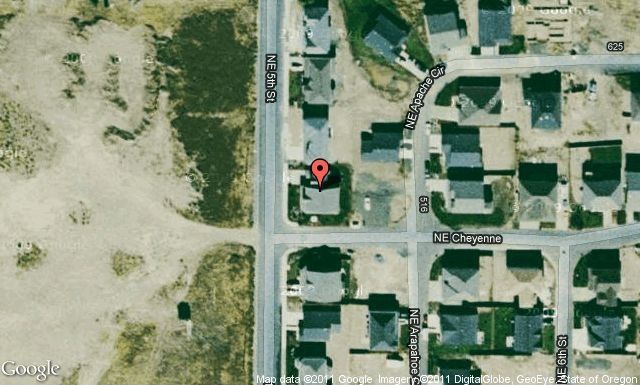 2312 NE 5th St, Redmond, OR 97756