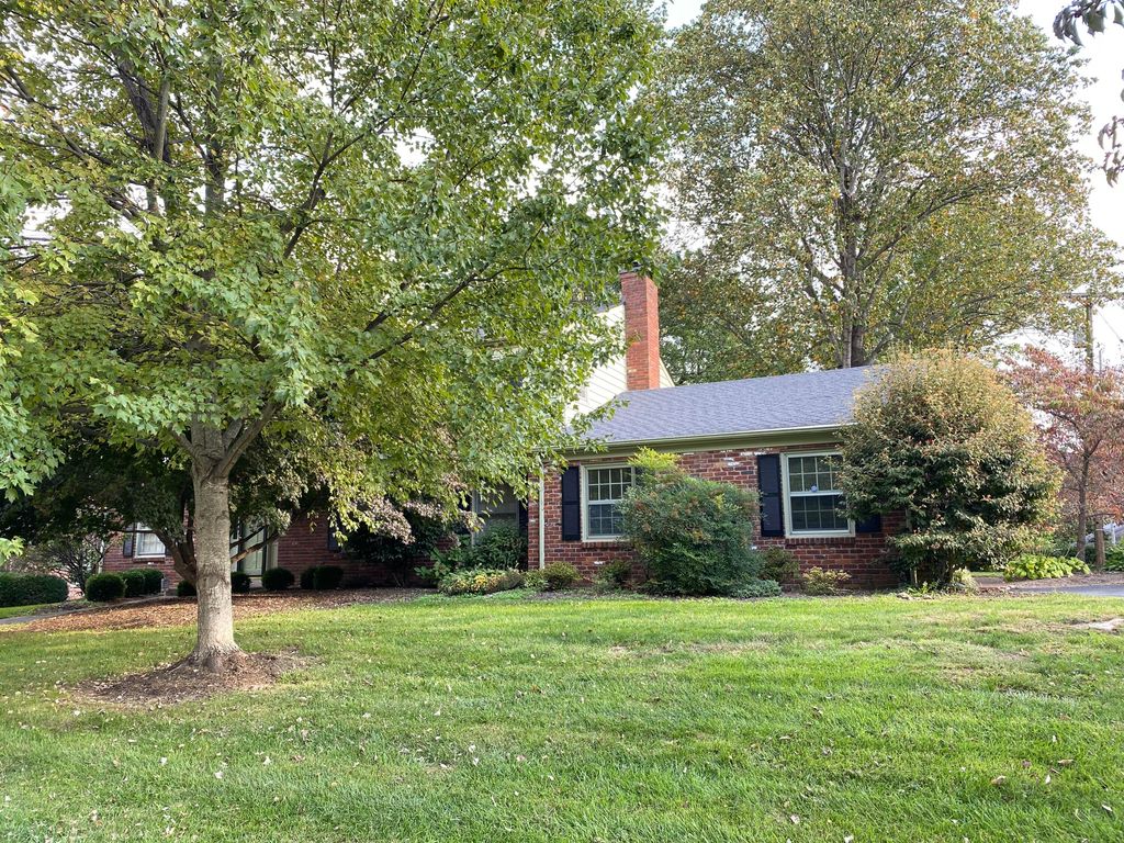 2045 Blairmore Rd, Lexington, KY 40502