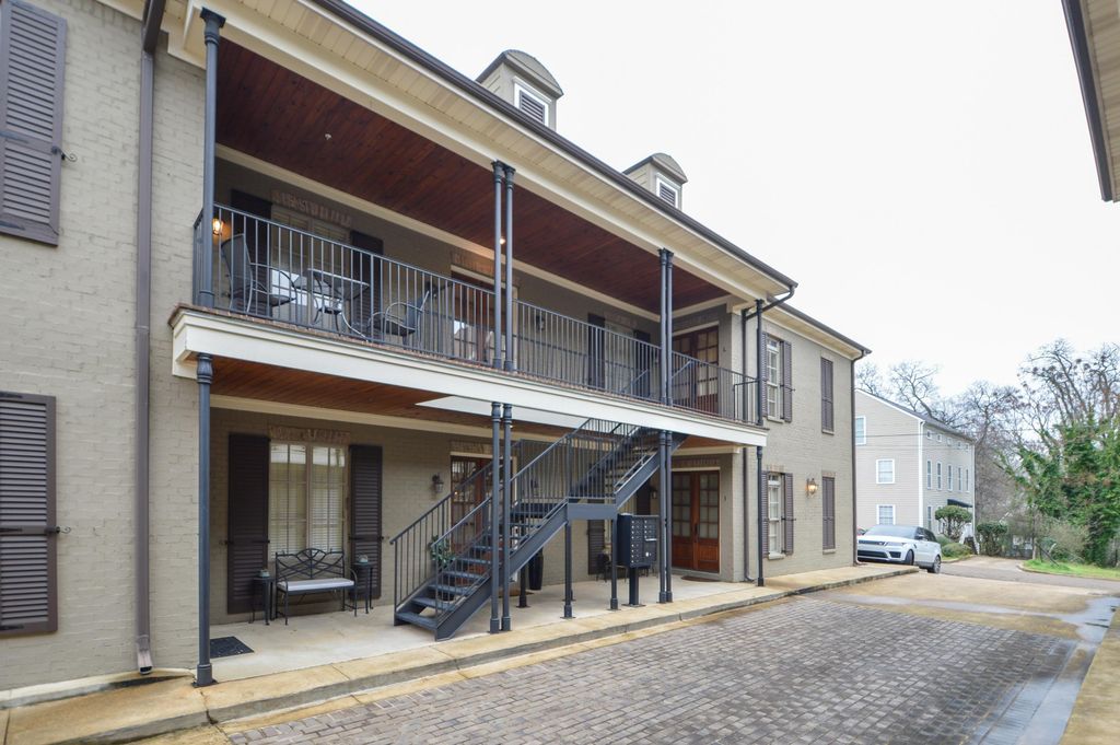 36 Jarnigan St #L, Starkville, MS 39759