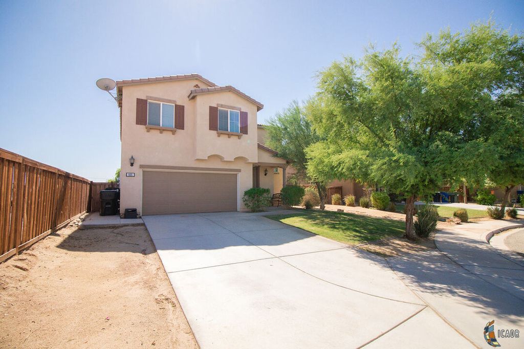 605 Garnet St, Imperial, CA 92251