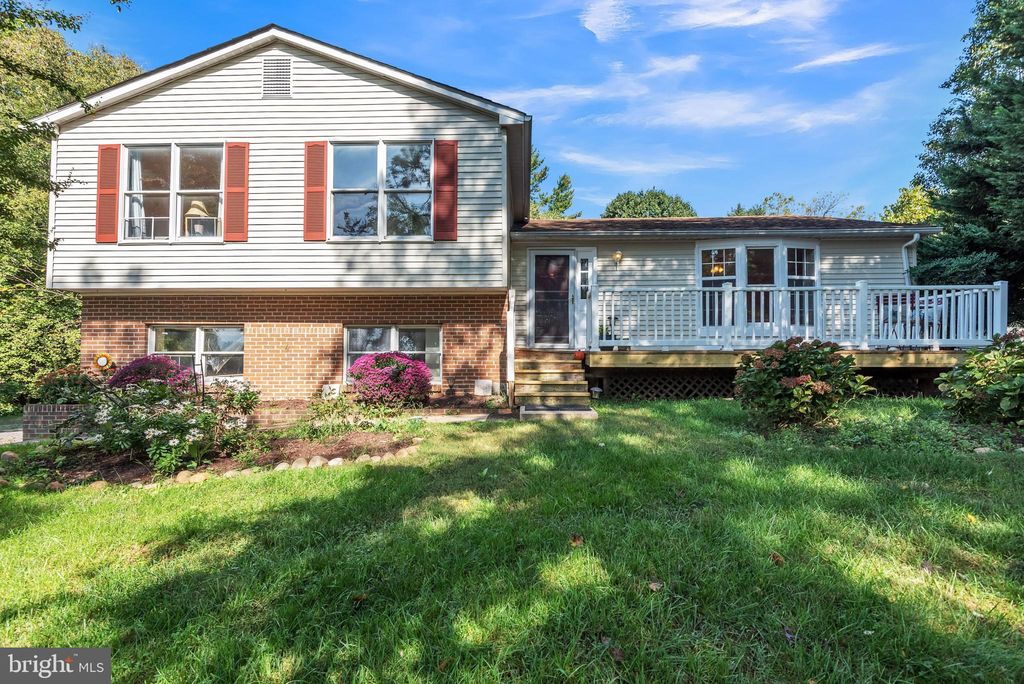 8401 Foundry St, Savage, MD 20763